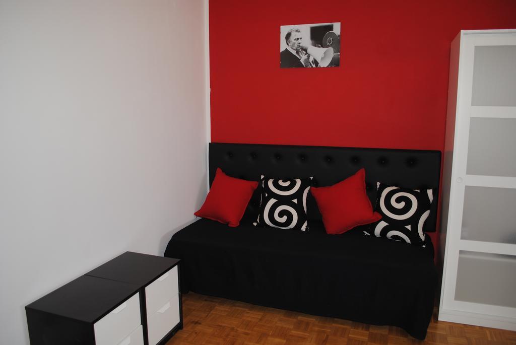 Federico Fellini Apartment Rimini Phòng bức ảnh